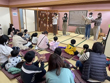 「イースターえいごお話会」にボランティアとして参加しました
