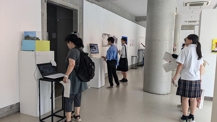 実技棟での作品展示風景