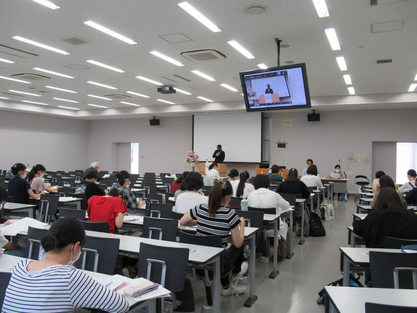 群馬県立女子大学国語国文学会大会　当日の様子