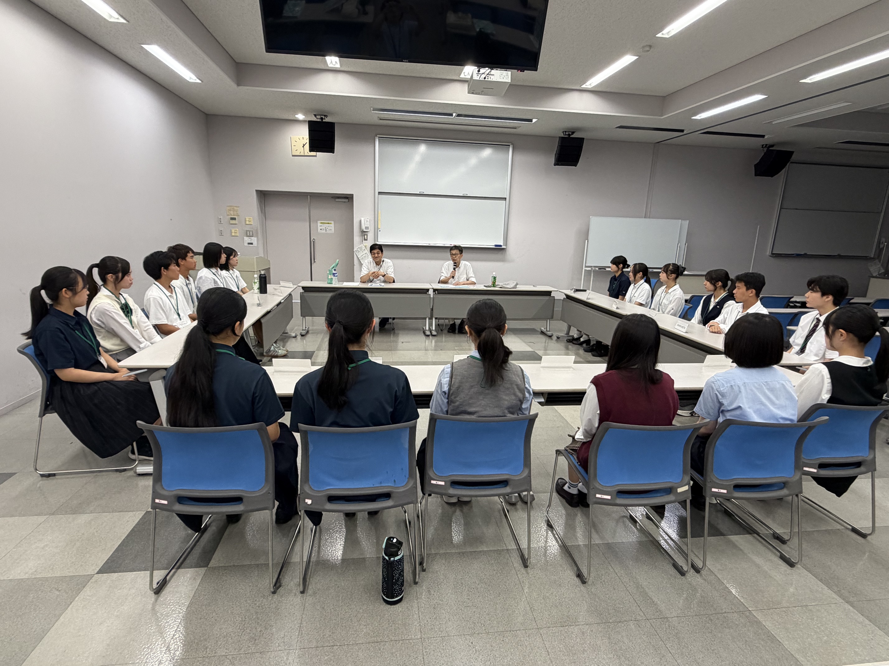 懇談会.jpg