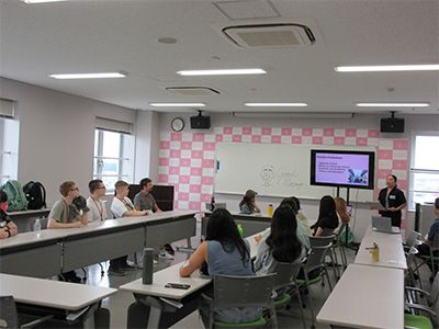 県女生による県女と玉村町の紹介