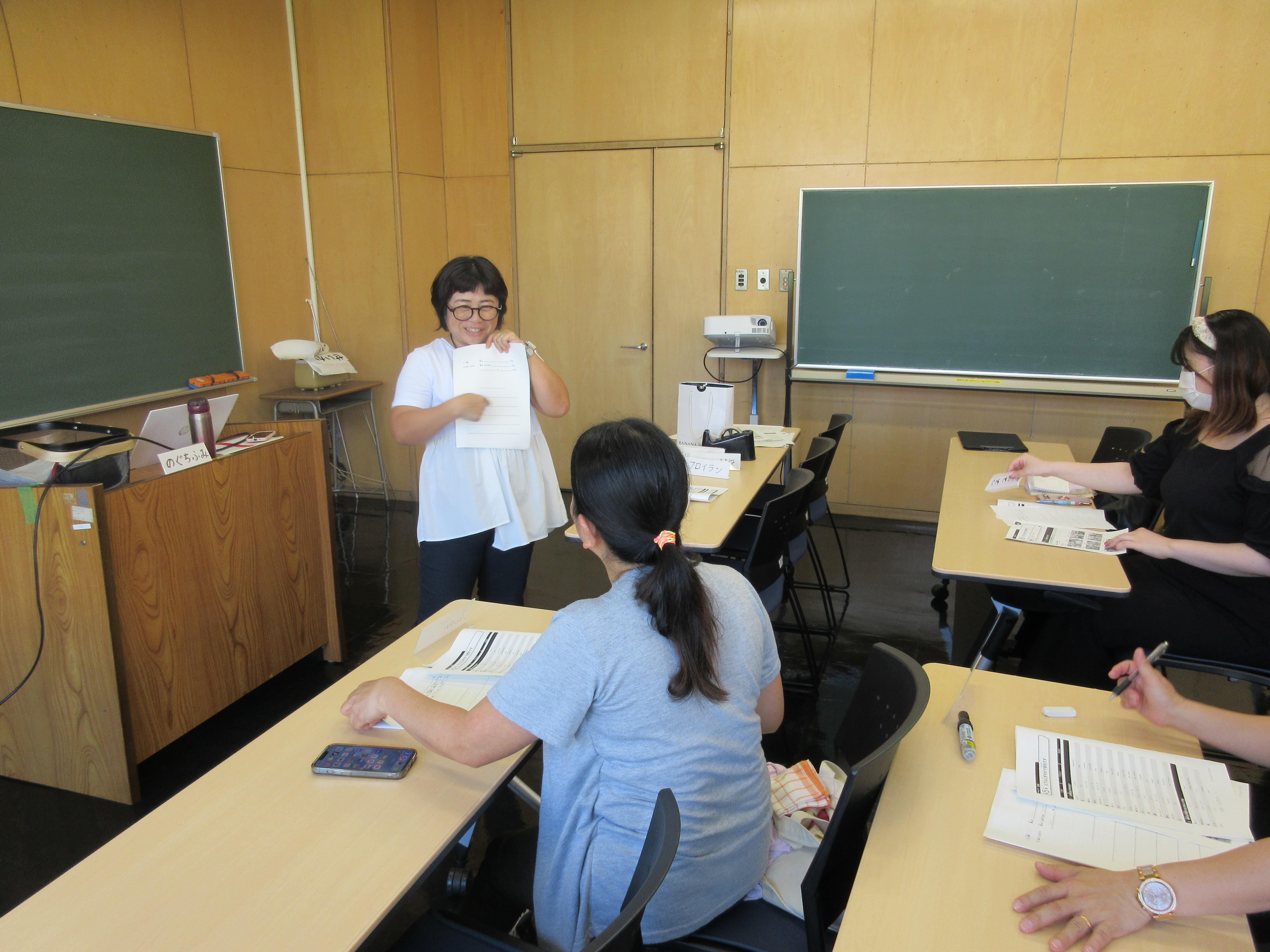 野口准教授による日本語の授業