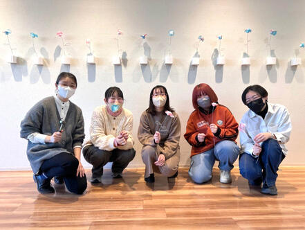 学生たちの活躍　病院内ワークショップ