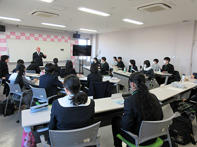 U.N. Mock Debate 模擬国連