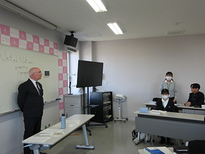 U.N. Mock Debate 模擬国連