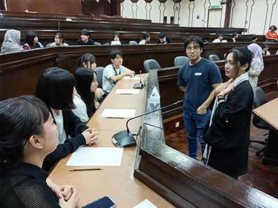 (6)プトラ大学を訪問し、現地の大学生と異文化交流を行いました