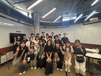 ⑫南洋工科大学の学生と交流しました
