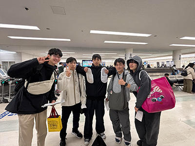 (13)8日夜にシンガポールを出発し、羽田空港に到着しました