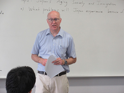 Japan's Aging Society and Immigration(Harry Meyer研究員)